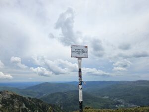 Varful Gropsoarele prin Valea Berii si Cabana Ciucas