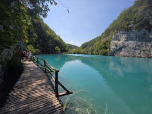 Parcul National Plitvice din Croatia: 16 Lacuri si Peisaje de Poveste