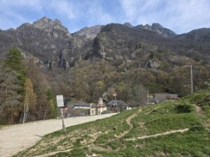 Mănăstirea Stânișoara – traseu din Păușa (Călimănești) | Trail run sau drumeție ușoară